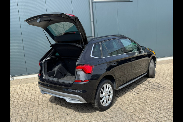 Škoda Kamiq 1.0 TSI Style * Glazen dak * Stoelverwarming * Camera * Climate controle *