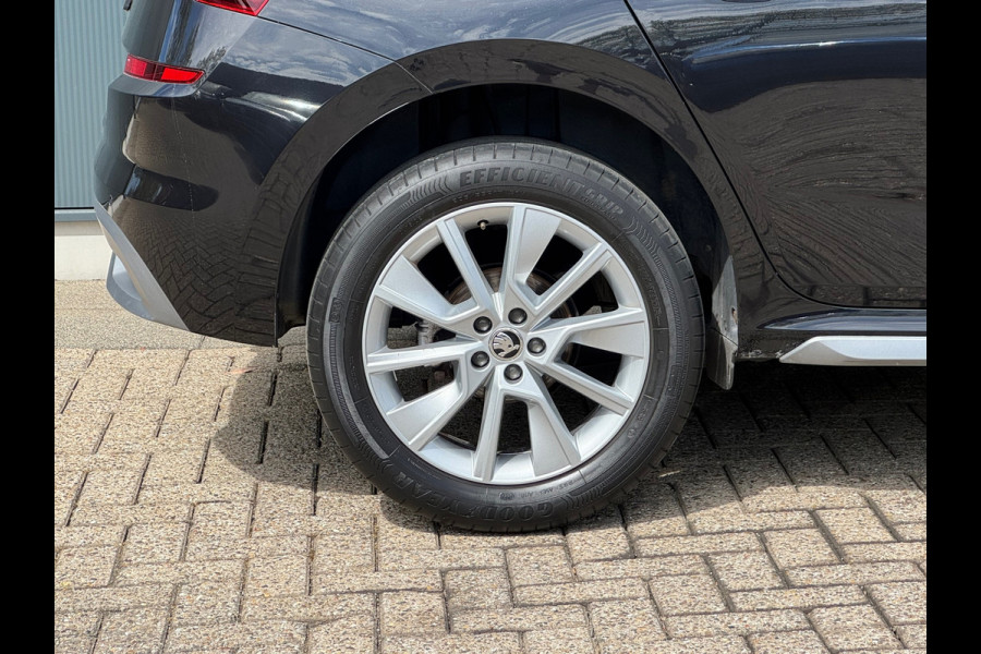 Škoda Kamiq 1.0 TSI Style * Glazen dak * Stoelverwarming * Camera * Climate controle *