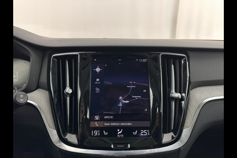 Volvo V60 2.0 T8 Recharge AWD Inscription (Plug-In) (INCL-BTW) Aut. *LEATHER | FULL-LED | ADAPTIVE-CRUISE | MEMORY-PACK | KEYLESS | BLINDSPOT | TOPVIEW | DIGI-COCKPIT | LANE-ASSIST | NAVI-FULLMAP | TOWBAR | HEATED-SEATS | ECC | DAB | 18"ALU*
