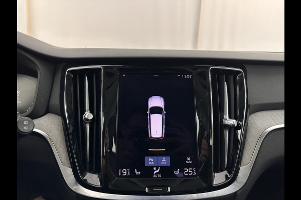 Volvo V60 2.0 T8 Recharge AWD Inscription (Plug-In) (INCL-BTW) Aut. *LEATHER | FULL-LED | ADAPTIVE-CRUISE | MEMORY-PACK | KEYLESS | BLINDSPOT | TOPVIEW | DIGI-COCKPIT | LANE-ASSIST | NAVI-FULLMAP | TOWBAR | HEATED-SEATS | ECC | DAB | 18"ALU*