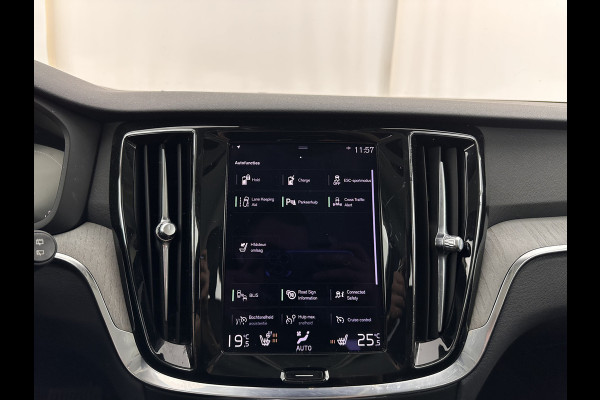 Volvo V60 2.0 T8 Recharge AWD Inscription (Plug-In) (INCL-BTW) Aut. *LEATHER | FULL-LED | ADAPTIVE-CRUISE | MEMORY-PACK | KEYLESS | BLINDSPOT | TOPVIEW | DIGI-COCKPIT | LANE-ASSIST | NAVI-FULLMAP | TOWBAR | HEATED-SEATS | ECC | DAB | 18"ALU*