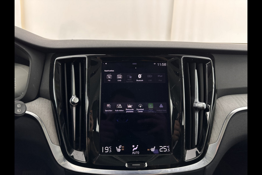 Volvo V60 2.0 T8 Recharge AWD Inscription (Plug-In) (INCL-BTW) Aut. *LEATHER | FULL-LED | ADAPTIVE-CRUISE | MEMORY-PACK | KEYLESS | BLINDSPOT | TOPVIEW | DIGI-COCKPIT | LANE-ASSIST | NAVI-FULLMAP | TOWBAR | HEATED-SEATS | ECC | DAB | 18"ALU*