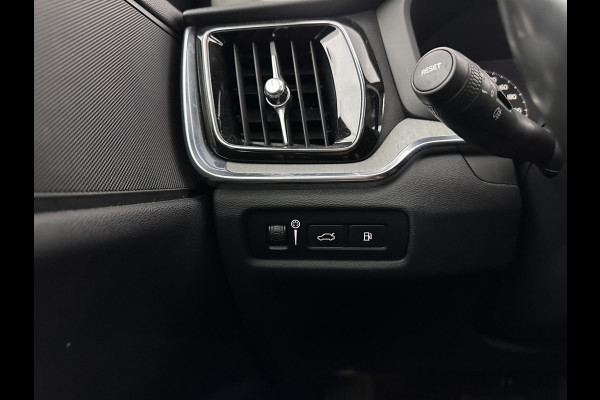 Volvo V60 2.0 T8 Recharge AWD Inscription (Plug-In) (INCL-BTW) Aut. *LEATHER | FULL-LED | ADAPTIVE-CRUISE | MEMORY-PACK | KEYLESS | BLINDSPOT | TOPVIEW | DIGI-COCKPIT | LANE-ASSIST | NAVI-FULLMAP | TOWBAR | HEATED-SEATS | ECC | DAB | 18"ALU*