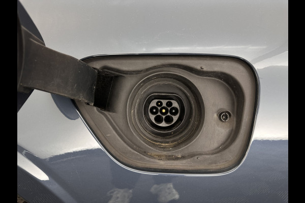 Volvo V60 2.0 T8 Recharge AWD Inscription (Plug-In) (INCL-BTW) Aut. *LEATHER | FULL-LED | ADAPTIVE-CRUISE | MEMORY-PACK | KEYLESS | BLINDSPOT | TOPVIEW | DIGI-COCKPIT | LANE-ASSIST | NAVI-FULLMAP | TOWBAR | HEATED-SEATS | ECC | DAB | 18"ALU*