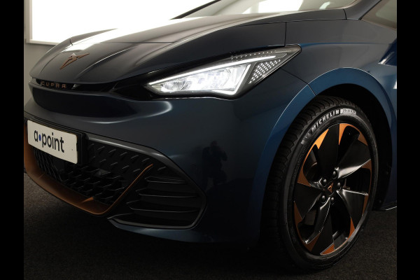 CUPRA Born Performance One 62 kWh 204pk | SOH 89% | Parkeercamera | Navigatie | Verwarmbare voorstoelen | App connect | Verwarmbaar stuurwiel