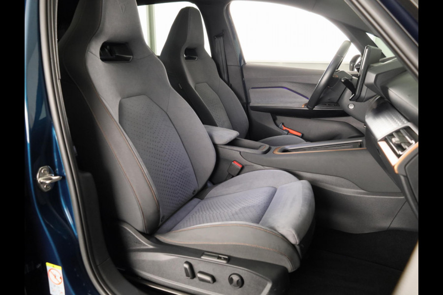 CUPRA Born Performance One 62 kWh 204pk | SOH 89% | Parkeercamera | Navigatie | Verwarmbare voorstoelen | App connect | Verwarmbaar stuurwiel