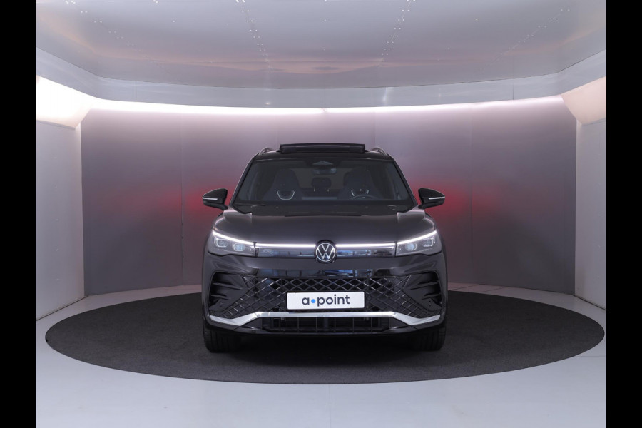 Volkswagen Tiguan 1.5 eHybrid R-Line Edition 204 PK PHEV | Verlengde garantie | Panorama dak | Stoel- en stuur verwarming