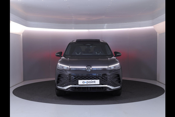 Volkswagen Tiguan 1.5 eHybrid R-Line Edition 204 PK PHEV | Verlengde garantie | Panorama dak | Stoel- en stuur verwarming