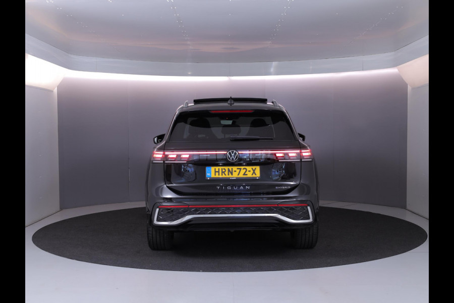 Volkswagen Tiguan 1.5 eHybrid R-Line Edition 204 PK PHEV | Verlengde garantie | Panorama dak | Stoel- en stuur verwarming