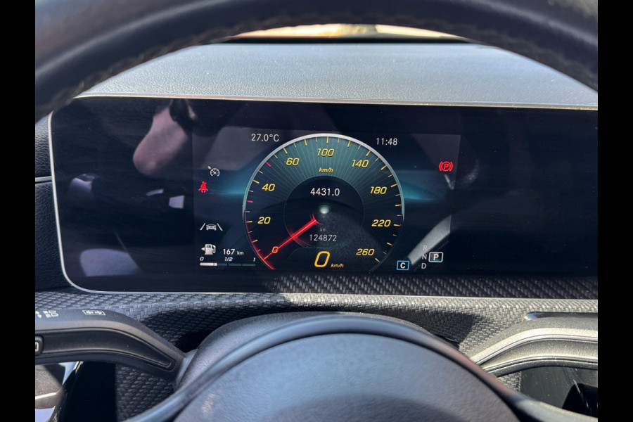 Mercedes-Benz A-Klasse 180 Design Plus- AUTOMAAT - Navigatie I Leer I Digital Dashboard I Sport interieur I Dealer onderhouden