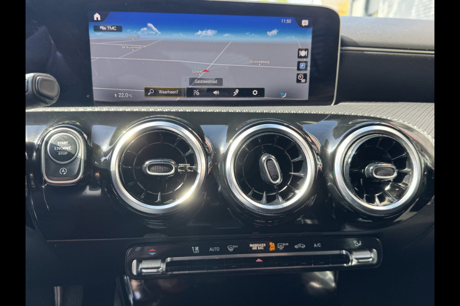 Mercedes-Benz A-Klasse 180 Design Plus- AUTOMAAT - Navigatie I Leer I Digital Dashboard I Sport interieur I Dealer onderhouden