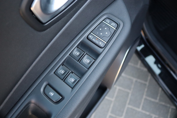 Renault Captur 1.3 TCe 150PK Intens Automaat Camera/Climate-control/Navigatie/Cruise-control