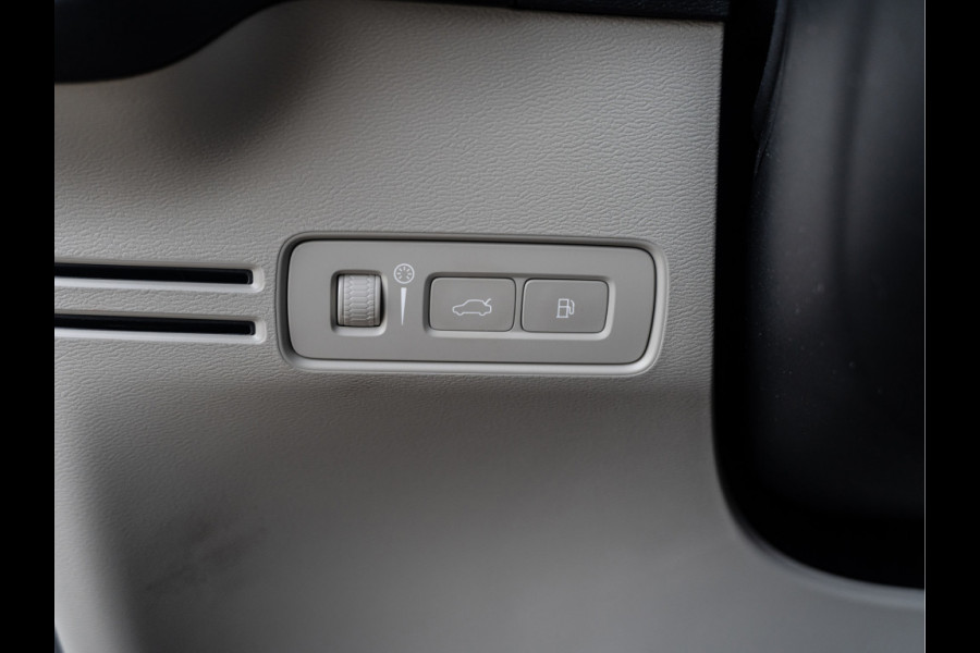 Volvo XC40 1.5 T5 Twin Engine Inscription | Leder | Trekhaak | H/K Sound |