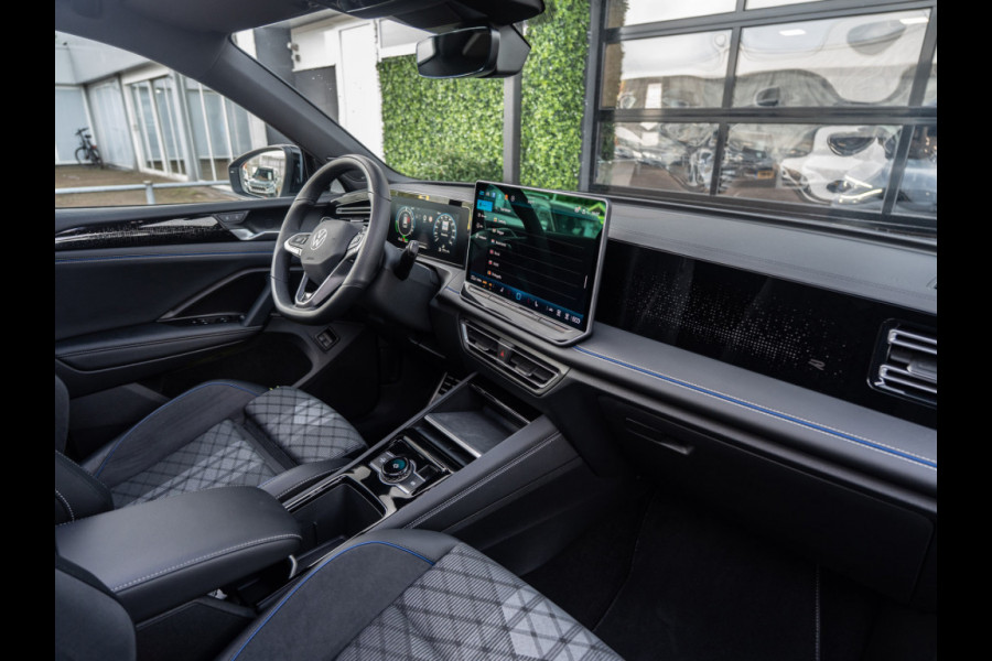 Volkswagen Tiguan 1.5 eHybrid R-Line Edition