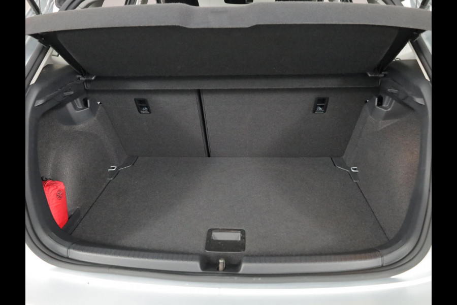 Volkswagen Polo 1.0 TSI Style 95 PK | Navigatie | Matrix koplampen | Stoelverwarming |
