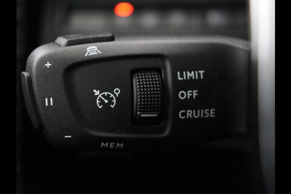 Peugeot 3008 1.6 HYbrid 225 GT Line | SOH 89% | Adaptive cruise | Half leder | Camera | Navigatie | Carplay | Dodehoek detectie | Digital Cockpit | Climate control | Bluetooth | PHEV | Plug In