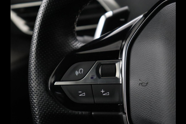 Peugeot 3008 1.6 HYbrid 225 GT Line | SOH 89% | Adaptive cruise | Half leder | Camera | Navigatie | Carplay | Dodehoek detectie | Digital Cockpit | Climate control | Bluetooth | PHEV | Plug In
