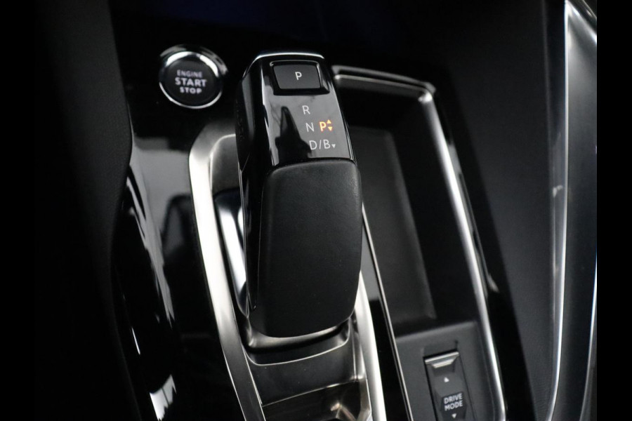 Peugeot 3008 1.6 HYbrid 225 GT Line | SOH 89% | Adaptive cruise | Half leder | Camera | Navigatie | Carplay | Dodehoek detectie | Digital Cockpit | Climate control | Bluetooth | PHEV | Plug In