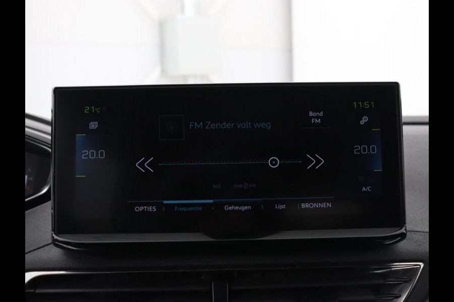 Peugeot 3008 1.6 HYbrid 225 GT Line | SOH 89% | Adaptive cruise | Half leder | Camera | Navigatie | Carplay | Dodehoek detectie | Digital Cockpit | Climate control | Bluetooth | PHEV | Plug In