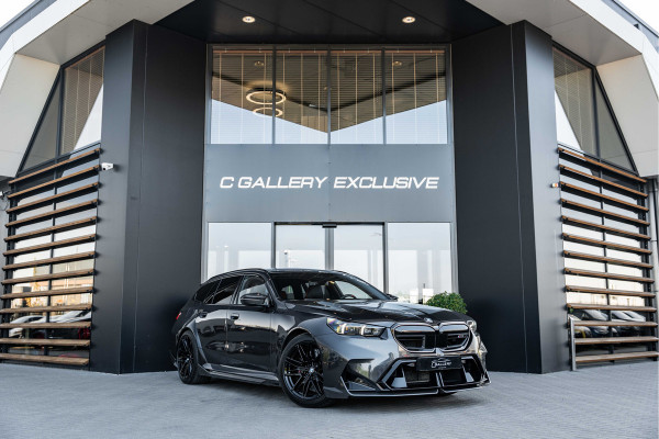 BMW 5 Serie Touring M5 - M Performance Pakket | Panorama | B&W | Carbon | Elek. Trekhaak | 360 Camera
