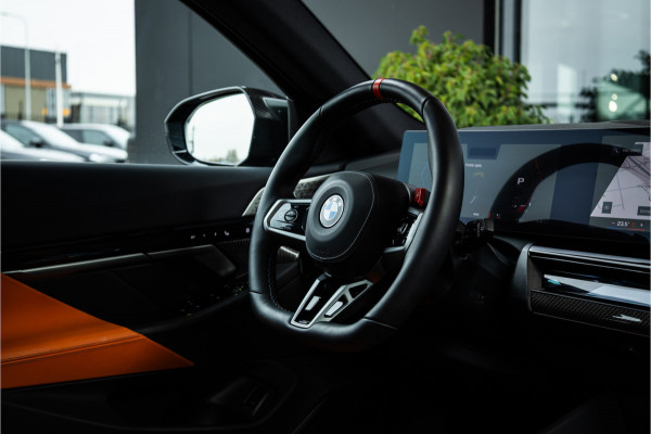 BMW 5 Serie Touring M5 - M Performance Pakket | Panorama | B&W | Carbon | Elek. Trekhaak | 360 Camera