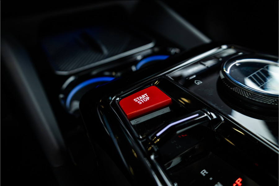 BMW 5 Serie Touring M5 - M Performance Pakket | Panorama | B&W | Carbon | Elek. Trekhaak | 360 Camera