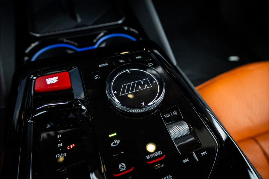 BMW 5 Serie Touring M5 - M Performance Pakket | Panorama | B&W | Carbon | Elek. Trekhaak | 360 Camera