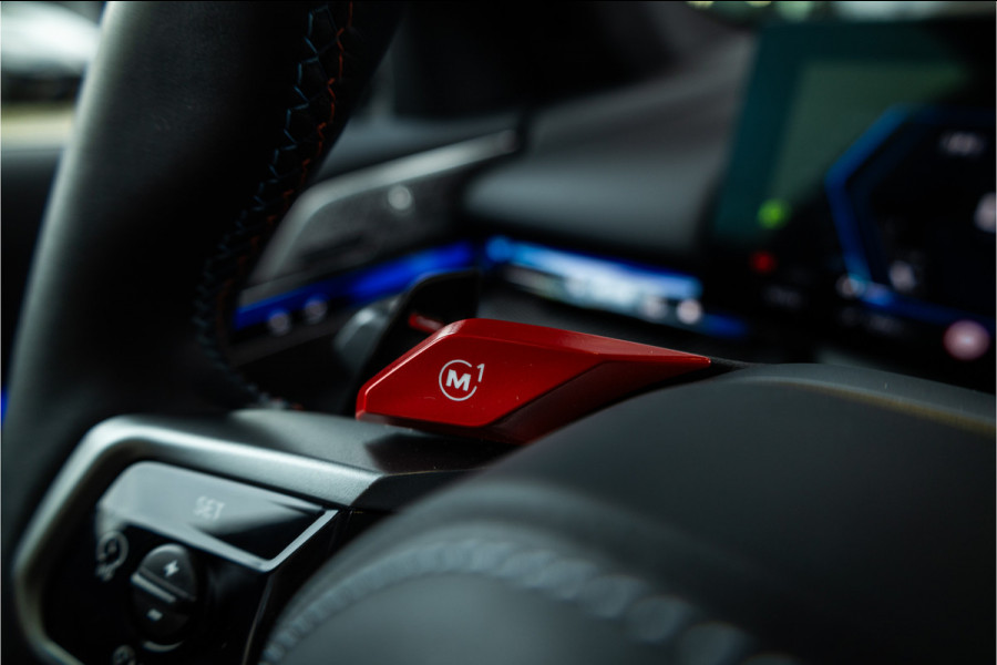 BMW 5 Serie Touring M5 - M Performance Pakket | Panorama | B&W | Carbon | Elek. Trekhaak | 360 Camera