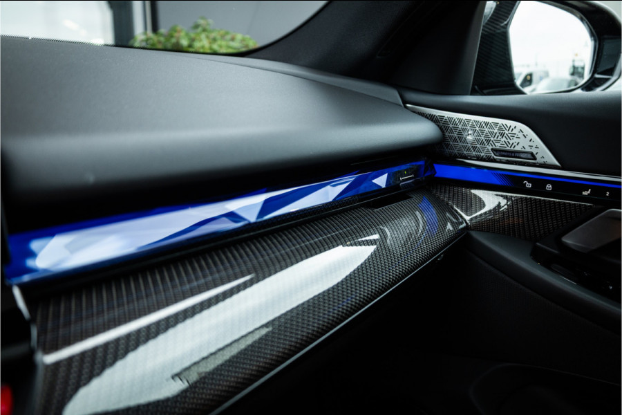 BMW 5 Serie Touring M5 - M Performance Pakket | Panorama | B&W | Carbon | Elek. Trekhaak | 360 Camera