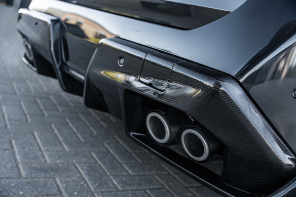 BMW 5 Serie Touring M5 - M Performance Pakket | Panorama | B&W | Carbon | Elek. Trekhaak | 360 Camera