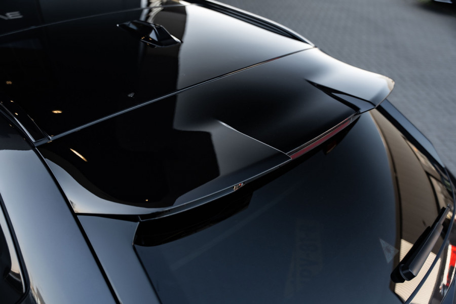 BMW 5 Serie Touring M5 - M Performance Pakket | Panorama | B&W | Carbon | Elek. Trekhaak | 360 Camera