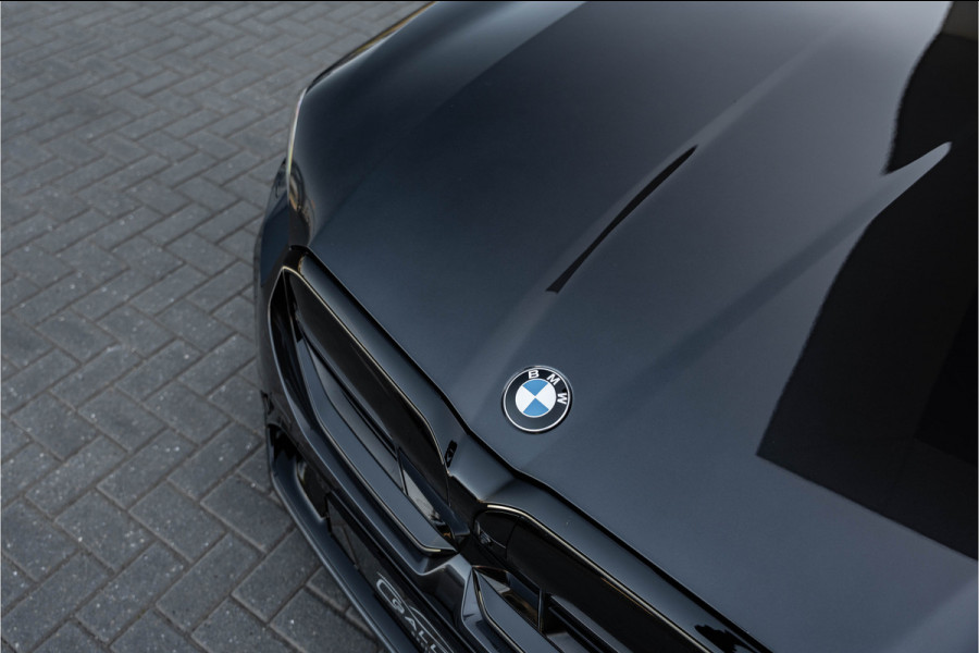 BMW 5 Serie Touring M5 - M Performance Pakket | Panorama | B&W | Carbon | Elek. Trekhaak | 360 Camera