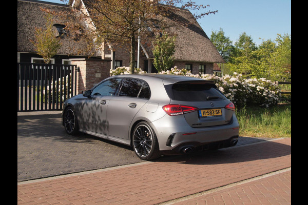 Mercedes-Benz A-Klasse AMG 35 4MATIC Edition 1 | Head-Up Display | Burmester | Camera | Sfeerverlichting | Schaalstoelen |