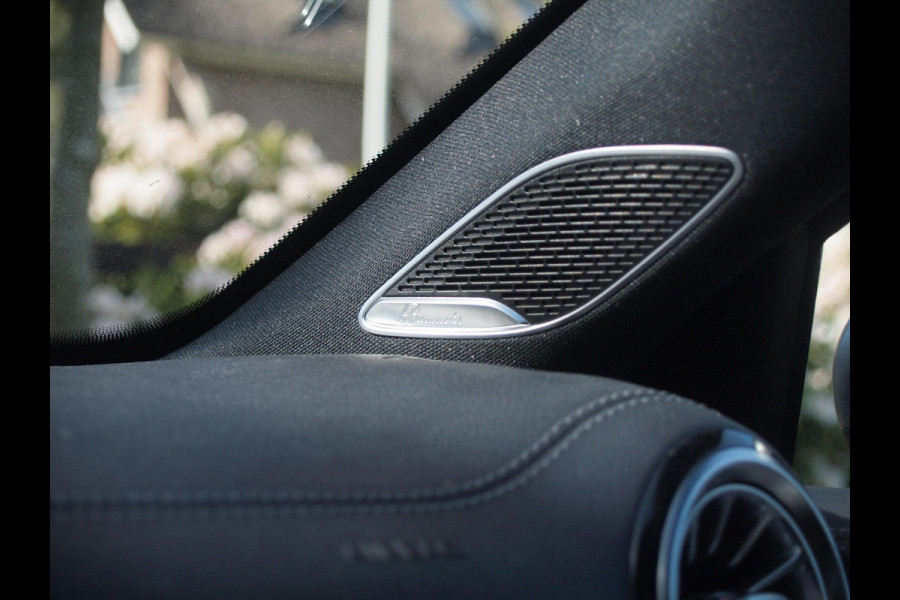 Mercedes-Benz A-Klasse AMG 35 4MATIC Edition 1 | Head-Up Display | Burmester | Camera | Sfeerverlichting | Schaalstoelen |