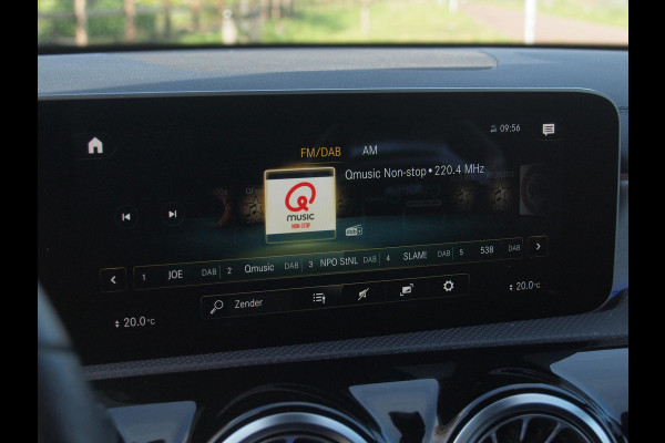 Mercedes-Benz A-Klasse AMG 35 4MATIC Edition 1 | Head-Up Display | Burmester | Camera | Sfeerverlichting | Schaalstoelen |