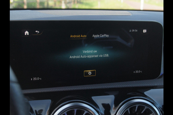 Mercedes-Benz A-Klasse AMG 35 4MATIC Edition 1 | Head-Up Display | Burmester | Camera | Sfeerverlichting | Schaalstoelen |