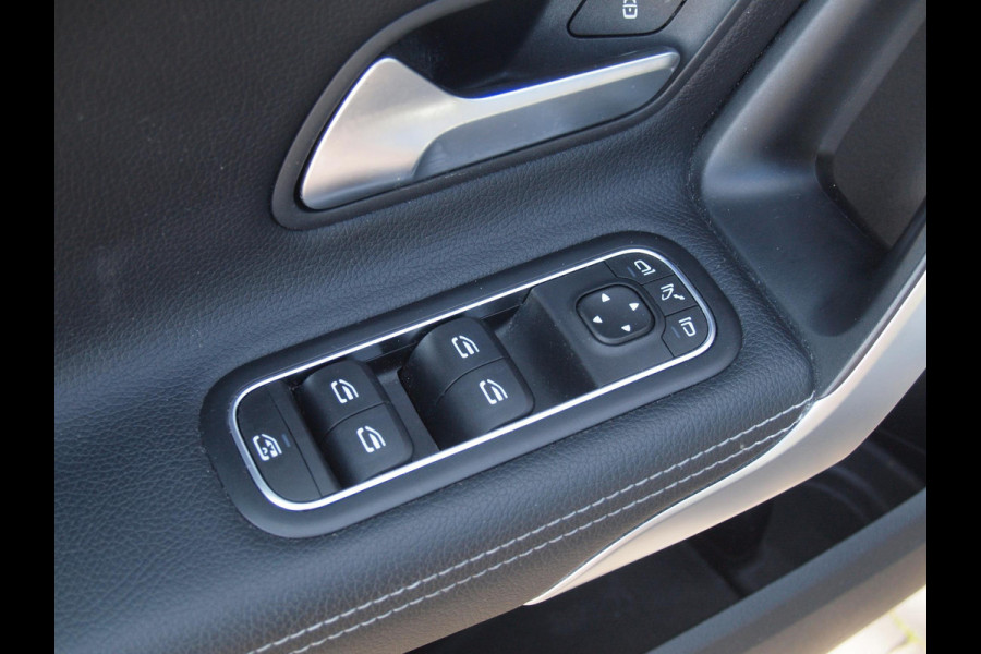 Mercedes-Benz A-Klasse AMG 35 4MATIC Edition 1 | Head-Up Display | Burmester | Camera | Sfeerverlichting | Schaalstoelen |