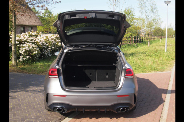 Mercedes-Benz A-Klasse AMG 35 4MATIC Edition 1 | Head-Up Display | Burmester | Camera | Sfeerverlichting | Schaalstoelen |