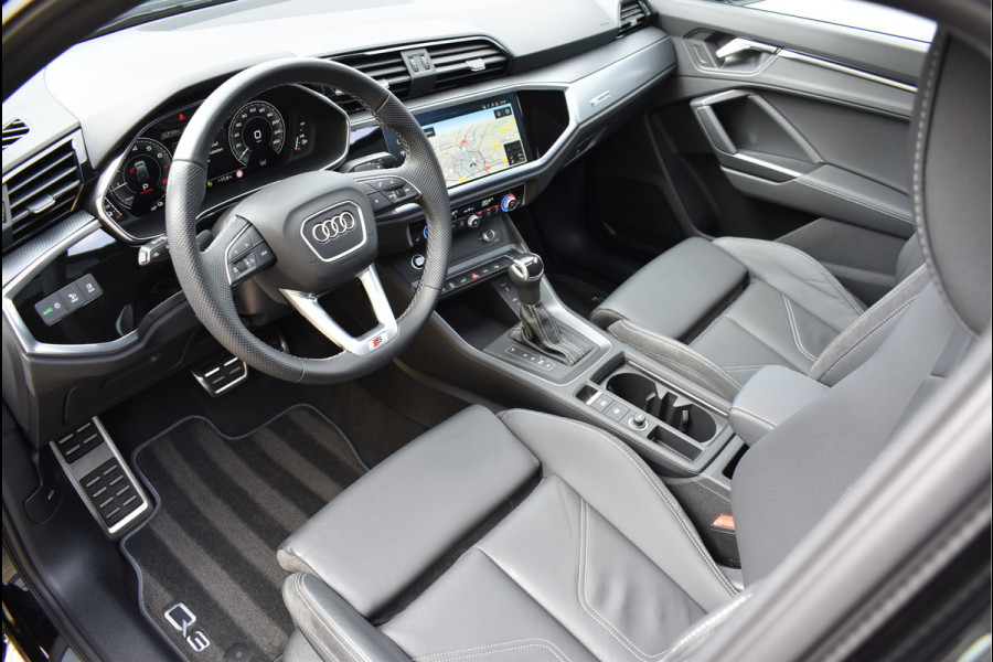 Audi Q3 Sportback 45 TFSI e S-Line 245 Pk Pano RSQ3 Leder Keyless Navi 21 Inch