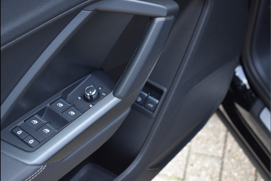 Audi Q3 Sportback 45 TFSI e S-Line 245 Pk Pano RSQ3 Leder Keyless Navi 21 Inch