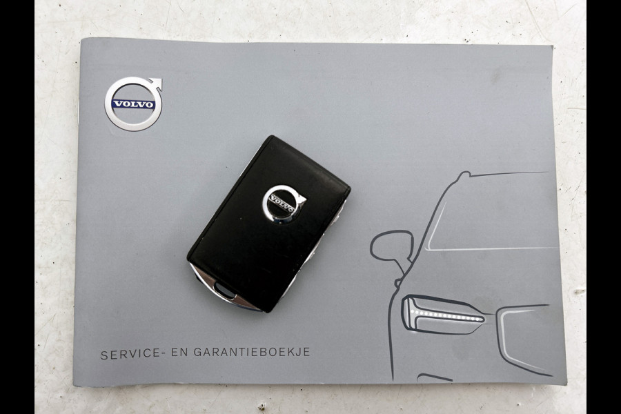 Volvo V60 T8 Hybride SOH 94% AWD R-Design / Panoramadak / Leder / Navigatie / Adap. Cruise / Pdc.V+A / Stuur- Stoelverwarming / Apk 01-2028