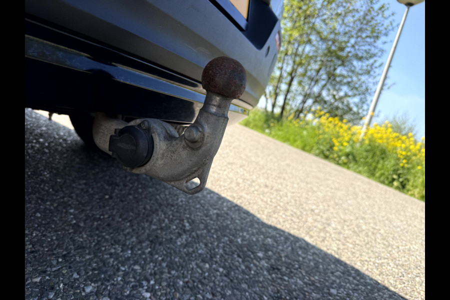 Volvo XC40 Recharge P8 AWD R-Design SOH 92.3%, Leer, Camera, Trekhaak