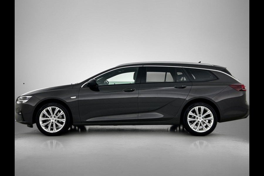 Opel Insignia Sports Tourer 1.5 CDTI 123PK Business Elegance / Leder / Trekhaak / Camera / Stoel-Stuurverwarming / Xenon / Airco-ecc. / Apk 01-2027