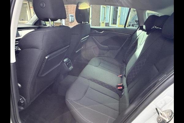 Škoda SCALA 1.0 TSI Ambition Steel Grey, Virt.Cockpit, Trekhaak, App Connect