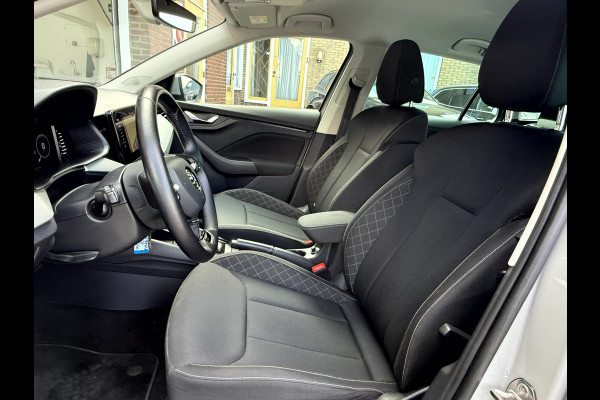 Škoda SCALA 1.0 TSI Ambition Steel Grey, Virt.Cockpit, Trekhaak, App Connect