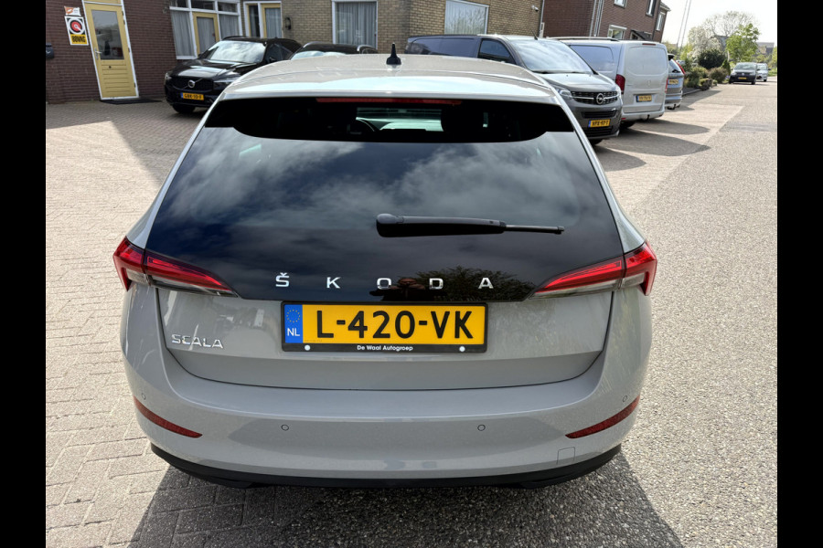 Škoda SCALA 1.0 TSI Ambition Steel Grey, Virt.Cockpit, Trekhaak, App Connect