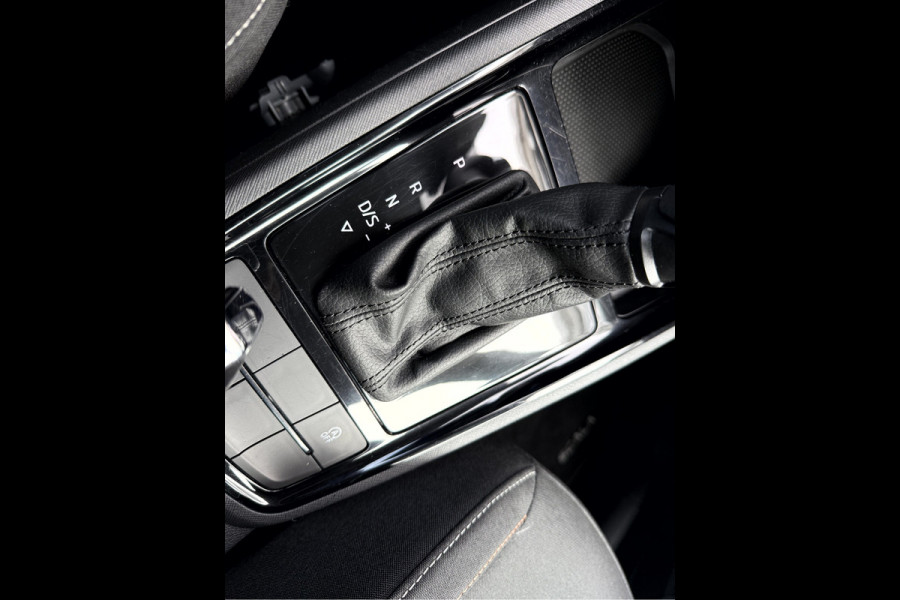 Škoda SCALA 1.0 TSI Ambition Steel Grey, Virt.Cockpit, Trekhaak, App Connect