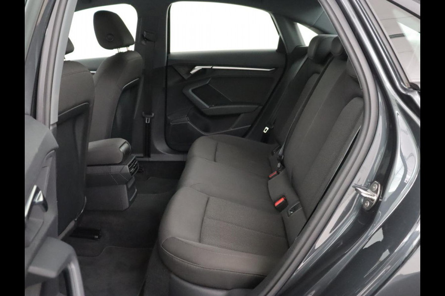 Audi A3 30 TFSI Pro Line | Carplay | Full LED | Climate control | Virtual Cockpit | Parkeerhulp | Cruise control | DAB | Bluetooth