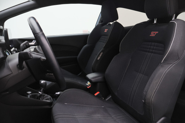 Ford Fiesta 1.5 ST Recaro Schaalstoelen, Carbon, Airco, Cruise, Apple Carplay, Winterpakket