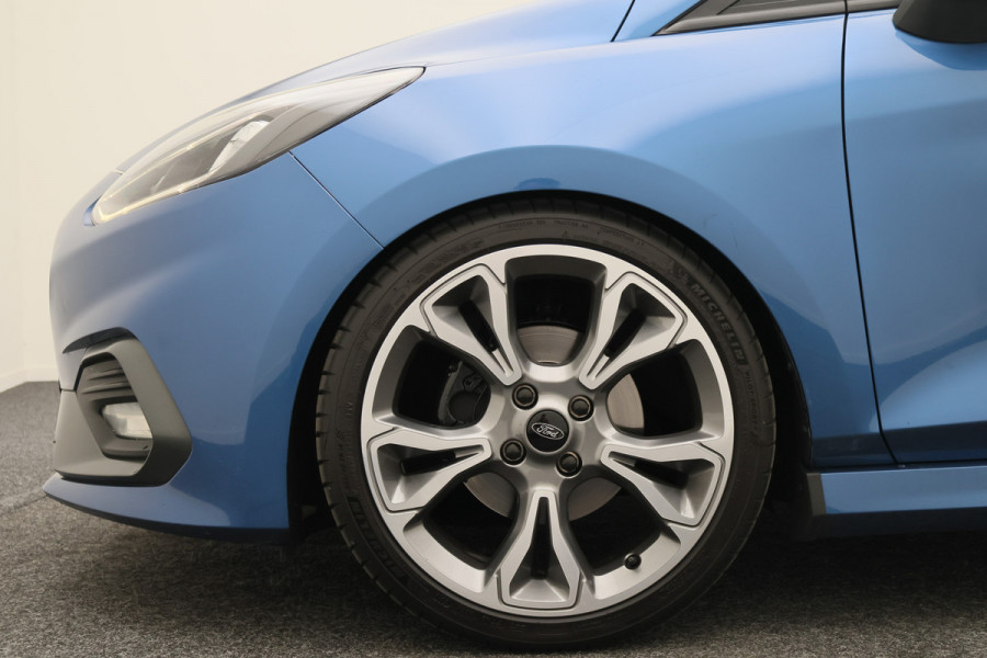 Ford Fiesta 1.5 ST Recaro Schaalstoelen, Carbon, Airco, Cruise, Apple Carplay, Winterpakket